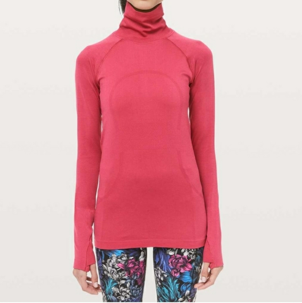 Lululemon Swiftly Speed Turtleneck
